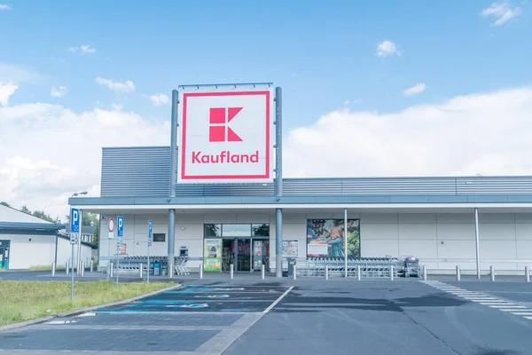 Deblin Polonia Junio 2021 Supermercado Alemán Kaufland — Foto de Stock