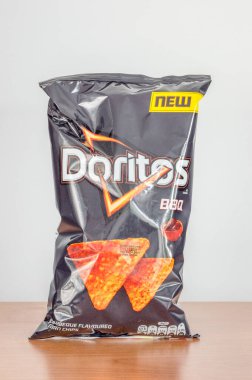 Pruszcz Gdanski, Polonya - 11 Temmuz 2021: Doritos BBBQ aromalı Tortilla Chips.