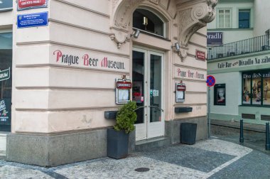Prag, Çek Cumhuriyeti - 9 Kasım 2025: Prag Bira Müzesi.