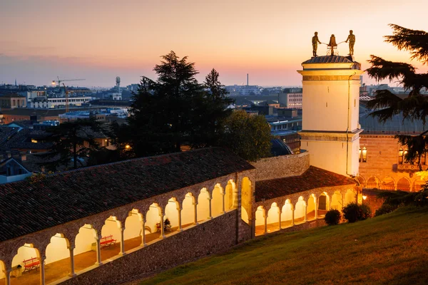 Udine, logia y torre del reloj Fotos de stock libres de derechos