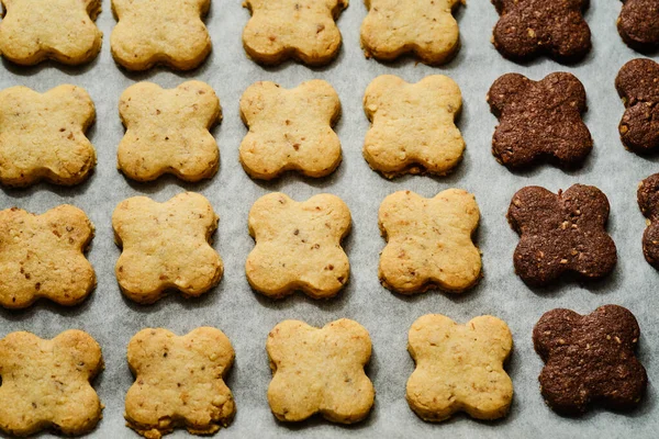 Sabroso Trébol Cuatro Hojas Forma Dulces Navidad Papel Cocina Bandeja —  Fotos de Stock