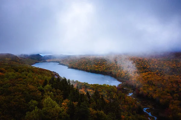 Belle Photographie Aérienne Voyage Lac Des Nuages Surplombant Les Levées — Photo