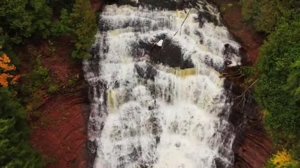 Hermosa Vista Aérea Volando Sobre Cascada Escénica Agate Falls Hasta — Vídeos de Stock