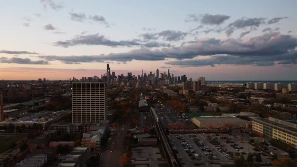 Incredible Aerial View Chicago City Skyline Sunset South Side Expressway — Vídeos de Stock