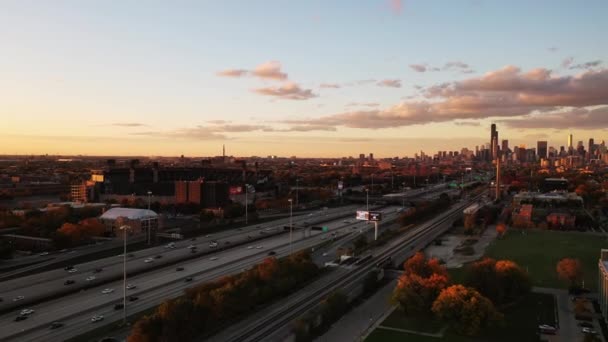 Chicago Ekim 2020 Güneş Gökyüzünü Şehir Merkezindeki Gökyüzü Üzerindeki Bulutları — Stok video