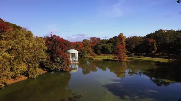 Schöne Herbstliche Antenne Über Einem See Roger Williams Park Mit — Stockvideo