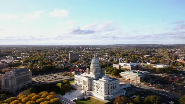Flygfoto Panorering Runt Den Historiska Rhode Island State House Med — Stockvideo