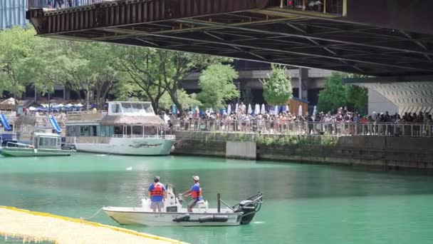 Chicago Augusti 2021 Norra Sidan Columbusbron Sänker Sig Det Årliga — Stockvideo