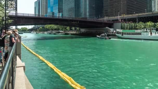 Chicago Ağustos 2021 Seyirciler Chicago Nehri Nde Her Yıl Düzenlenen — Stok video