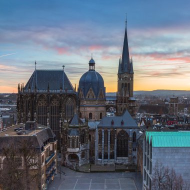 Aachen Dom katedral günbatımı