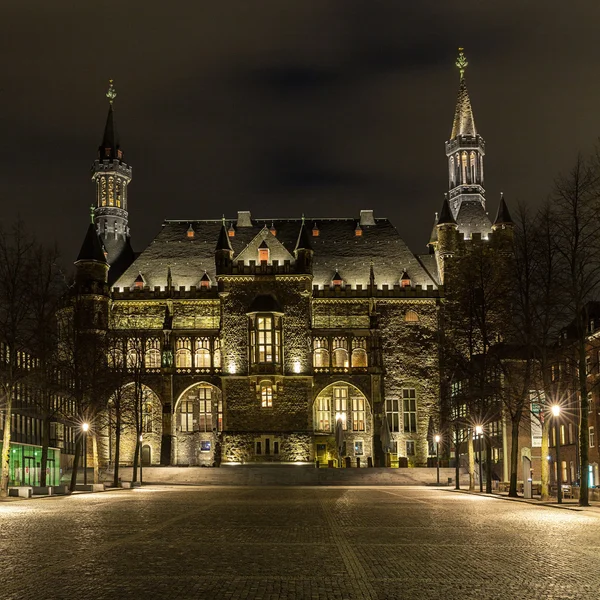 夜アーヘン市庁舎 — ストック写真
