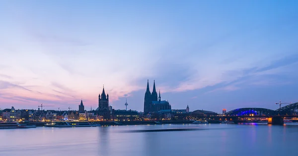 Cologne city Skyline at dusk — Stock Photo, Image