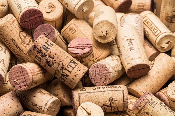 Corchos de las botellas de vino — Foto de Stock
