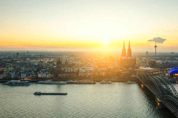Köln city på sunrise — Stockfoto