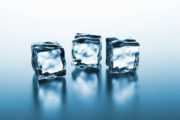 Kubussen van ijs — Stockfoto