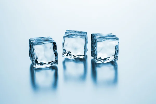 Cold clear ice cubes — Stock Photo, Image