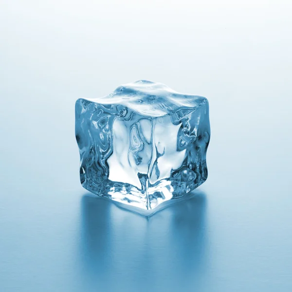 Cold ice cube — Stock Photo, Image