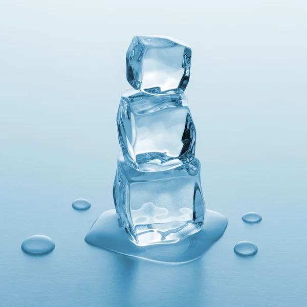 Melting ice cube tower — Stock Photo, Image