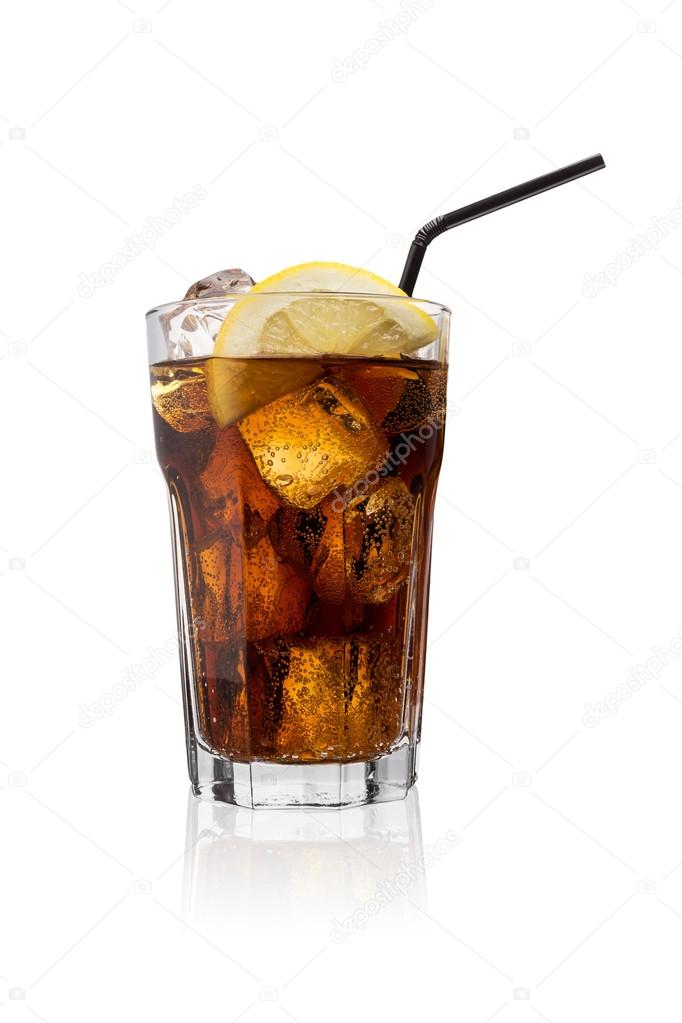 cola glass (softdrink) with ice and lemon