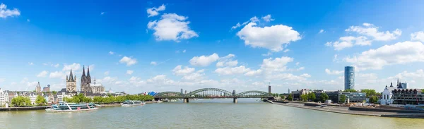 Köln şehir manzarası panorama — Stok fotoğraf