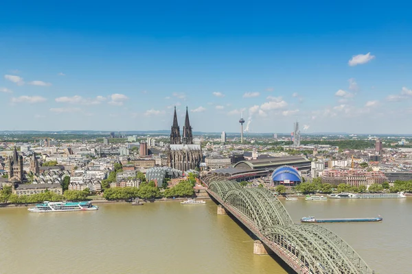 Panorama města Kolína na léto — Stock fotografie