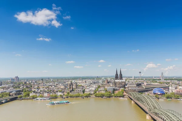 Kolín nad Rýnem v Německu na jaro — Stock fotografie