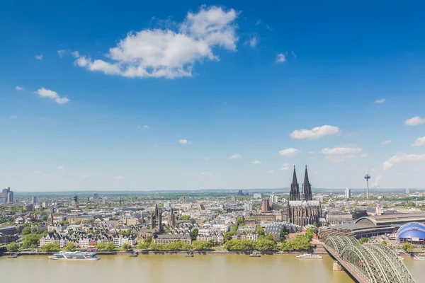Cologne ariel vue avec cathédrale — Photo