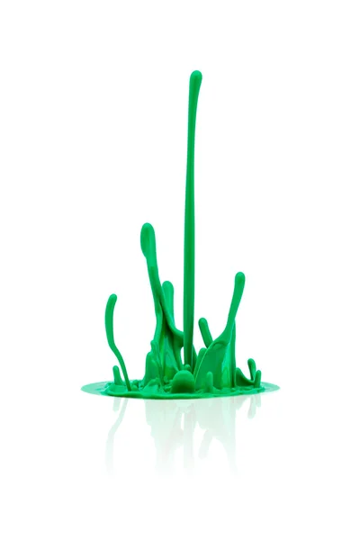 Grön färgstänk isolerad på vit — Stockfoto