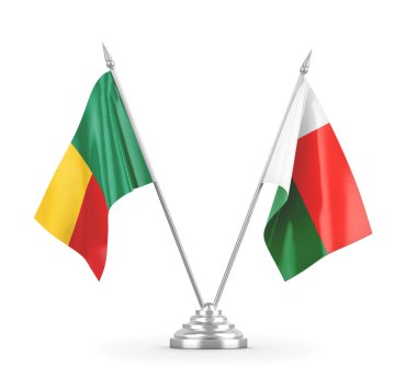 Madagaskar ve Benin masa bayrakları beyaz 3D görüntüleme üzerinde izole 
