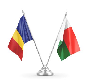 Madagaskar ve Romanya masa bayrakları beyaz 3D görüntüleme üzerinde izole edildi