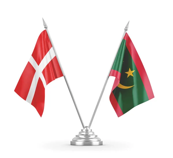 Drapeaux de table Mauritanie et Danemark isolés sur un rendu 3D blanc — Photo