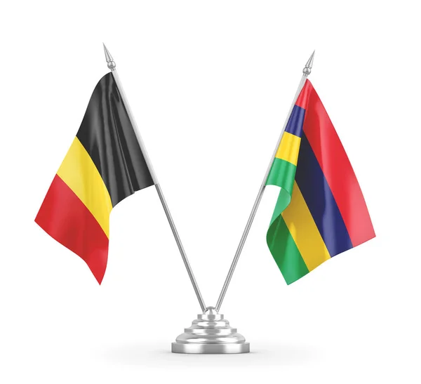 Mauritius en België tafelvlaggen geïsoleerd op witte 3D rendering — Stockfoto