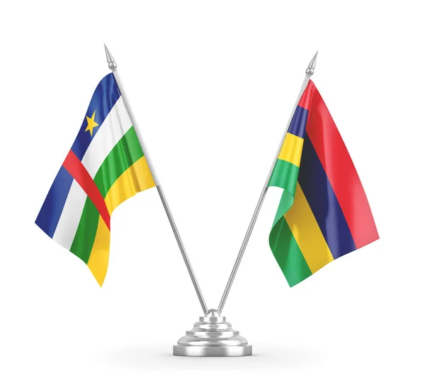 Mauritius och Centralafrikanska republiken bordsflaggor isolerade på vit — Stockfoto