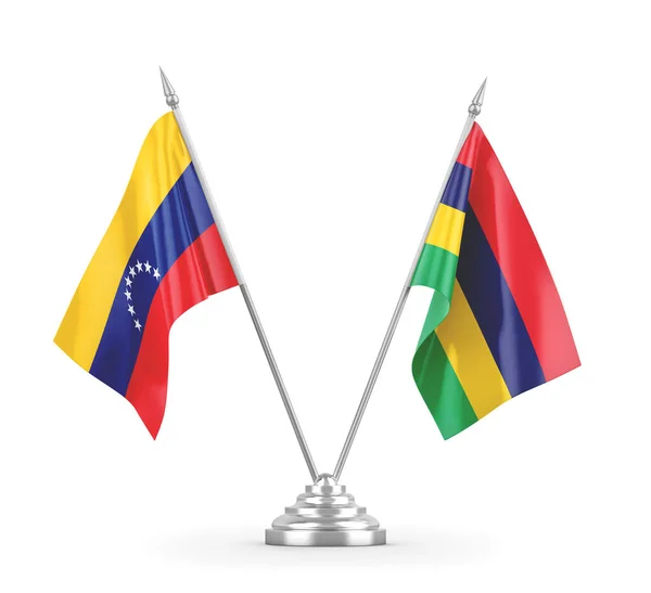 Μαυρίκιος και Βενεζουέλα σημαίες τραπέζι απομονώνονται σε λευκό 3D απόδοση — Φωτογραφία Αρχείου