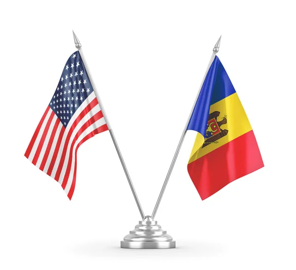 Moldavien och USA bordsflaggor isolerade på vit 3D-rendering — Stockfoto