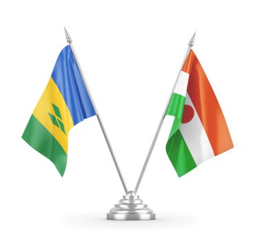 Nijer ve Saint Vincent ve Grenadine masa bayrakları beyaz üzerine izole edilmiş.