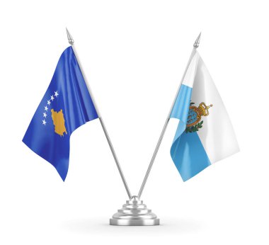 San Marino ve Kosova masa bayrakları beyaz 3D görüntülerde izole edildi