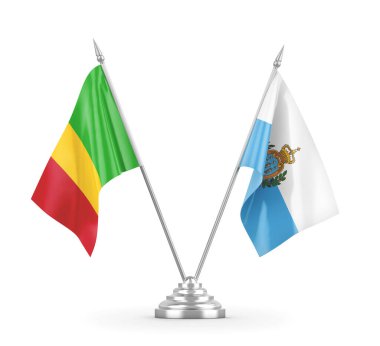 San Marino ve Mali masa bayrakları beyaz 3D görüntüleme üzerinde izole