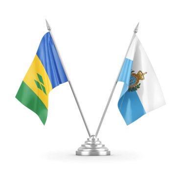 San Marino, Saint Vincent ve Grenadine masa bayrakları beyaz üzerine izole edilmiş.