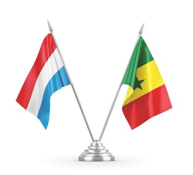 Senegal ve Lüksemburg masa bayrakları beyaz 3D görüntüleme üzerinde izole edildi