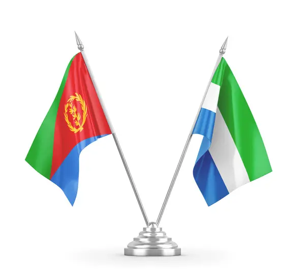 Banderas de mesa Sierra Leona y Eritrea aisladas en renderizado 3D blanco — Foto de Stock
