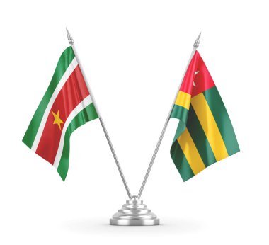 Togo ve Surinam masa bayrakları beyaz 3D görüntüleme üzerinde izole