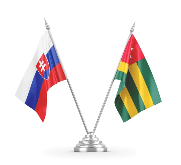 Bandeiras de mesa Togo e Eslováquia isoladas em renderização 3D branca — Fotografia de Stock
