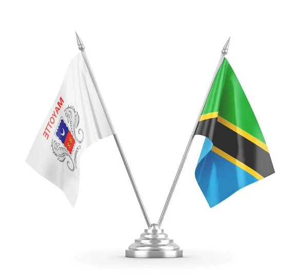 Banderas de mesa Tanzania y Mayotte aisladas en renderizado 3D blanco — Foto de Stock