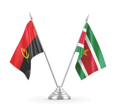 Surinam ve Angola masa bayrakları beyaz 3D görüntüleme üzerinde izole