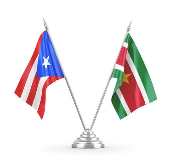 Suriname en Puerto Rico tafelvlaggen geïsoleerd op witte 3D rendering — Stockfoto
