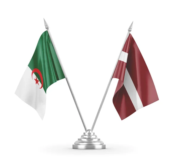 Латвія та Алжир настільні прапори ізольовані на білому 3D рендерингу — стокове фото