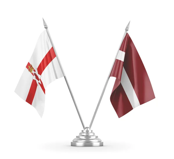 Lotyšsko a Severní Irsko tabulky vlajky izolované na bílém 3D vykreslování — Stock fotografie