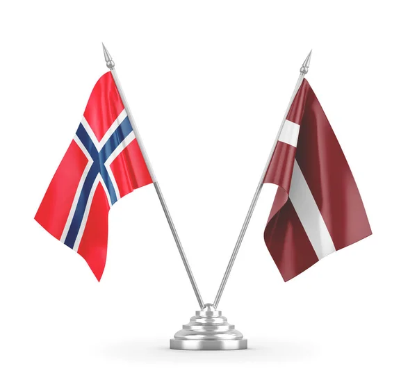 Banderas de mesa Letonia y Noruega aisladas en renderizado 3D blanco —  Fotos de Stock