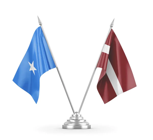 Lotyšsko a Somálsko tabulky vlajky izolované na bílém 3D vykreslování — Stock fotografie